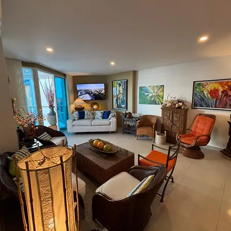 Apartamento Beachfront Luxury *