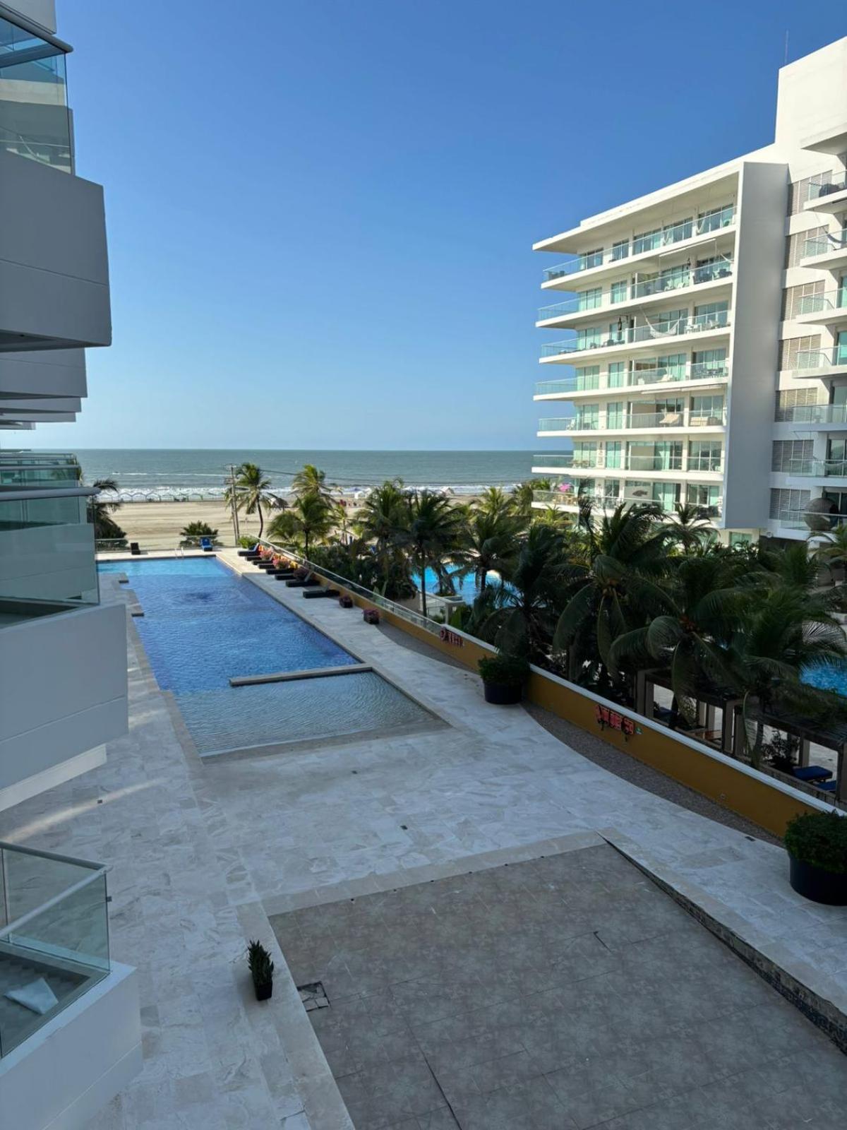 Beachfront Luxury Apartamento *