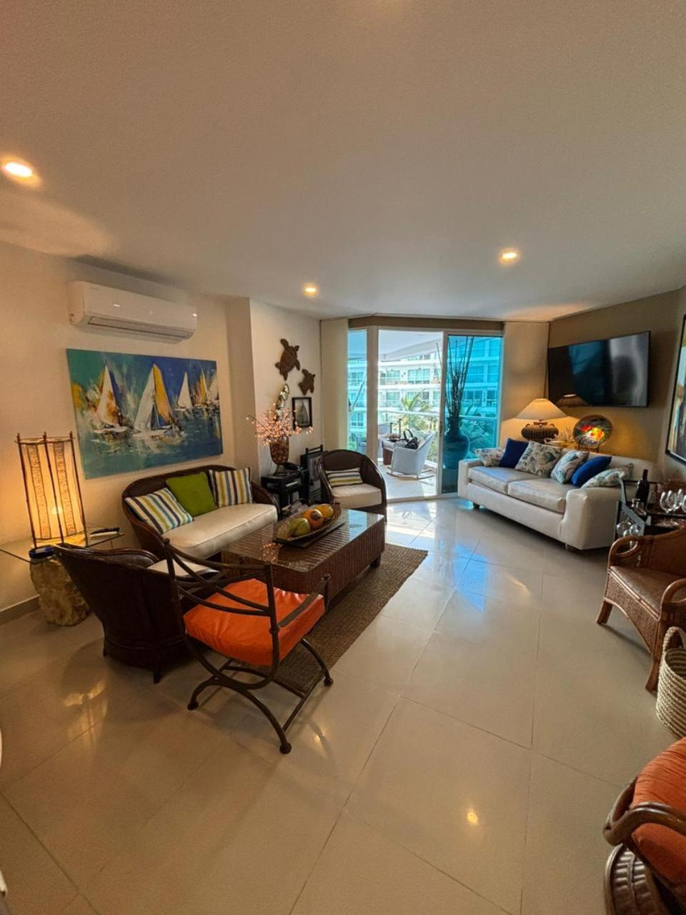 Beachfront Luxury Apartamento Cartagena