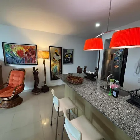 Beachfront Luxury Apartamento
