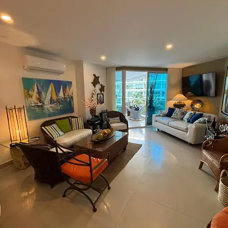 Beachfront Luxury Apartamento Cartagena