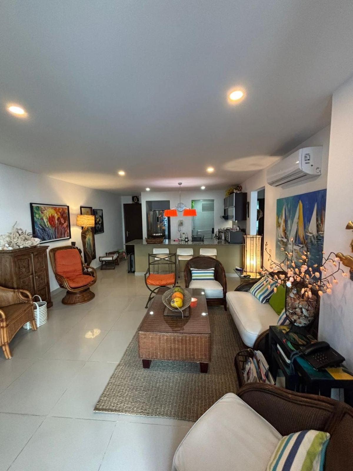 Beachfront Luxury Apartment Cartagena